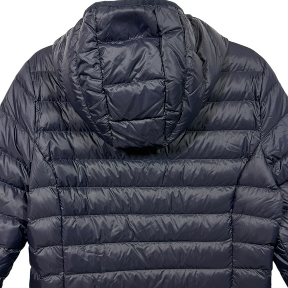 Quince Lightweight Down Packable Long Puffer Jacket Navy Large - Picture 9 of 14
